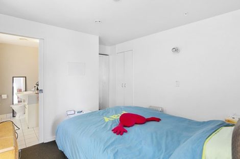 Photo of property in Terrace Heights Apartments, 7d/163 The Terrace, Wellington Central, Wellington, 6011