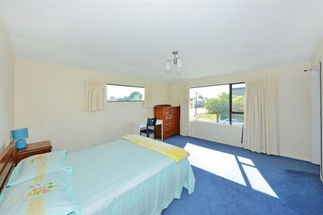 Photo of property in 2 Rubens Place, Burnside, Christchurch, 8053