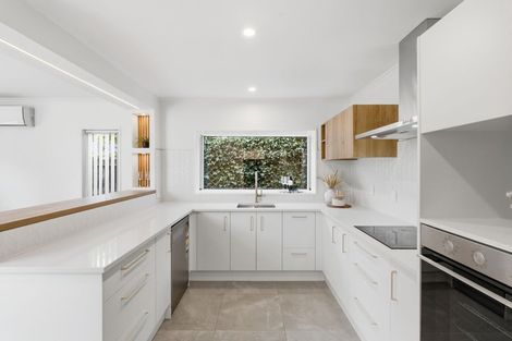 Photo of property in 139 Memorial Avenue, Burnside, Christchurch, 8053