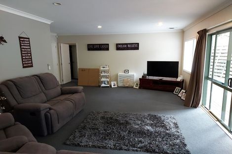 Photo of property in 35a Forest Road, Pinehaven, Upper Hutt, 5019