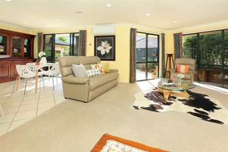 Photo of property in 1 Semillon Avenue, Henderson, Auckland, 0612