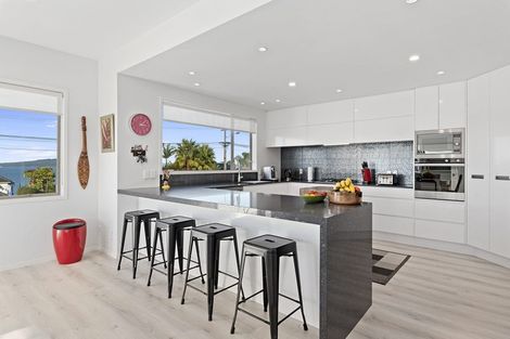 Photo of property in 1/148 Beach Road, Campbells Bay, Auckland, 0630