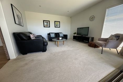 Photo of property in 8 Awatira Drive, Papamoa Beach, Papamoa, 3118