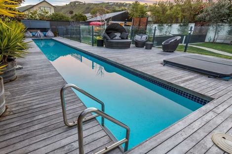 Photo of property in 100 Esplanade, Sumner, Christchurch, 8081