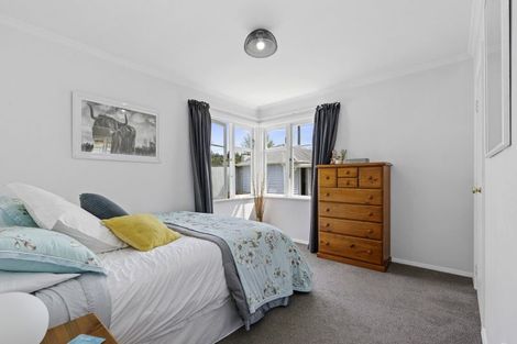 Photo of property in 17 Burden Avenue, Wainuiomata, Lower Hutt, 5014