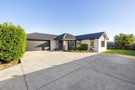 Photo of property in 9a Dover Road, St Andrews, Hamilton, 3200