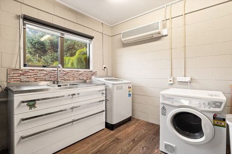 Photo of property in 2 Leith Street, Kinmont Park, Mosgiel, 9024