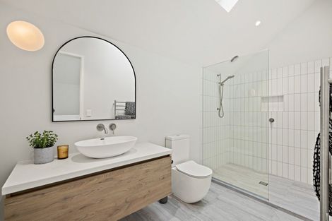 Photo of property in 75 Sandpiper Avenue, Point Wells, 0986