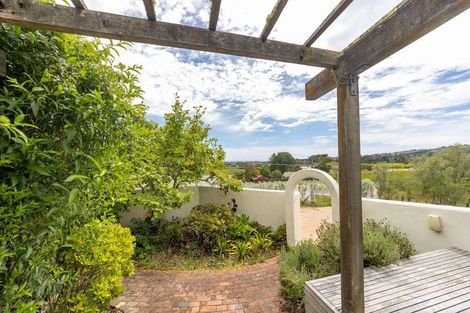 Photo of property in 378 Te Mata Road, Havelock North, 4294