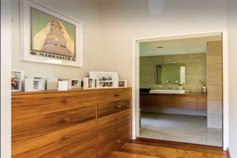 Photo of property in 136 Cheviot Road, Lowry Bay, Lower Hutt, 5013