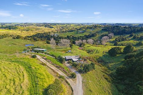 Photo of property in 63 Porter Road, Paparoa, 0571