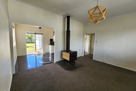 Photo of property in 4 Camp Road, Mount Wellington, Auckland, 1062