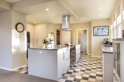 Photo of property in 26 Crosland Road, South Head, Helensville, 0874