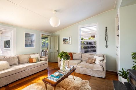 Photo of property in 17 Kowhai Street, Strandon, New Plymouth, 4312