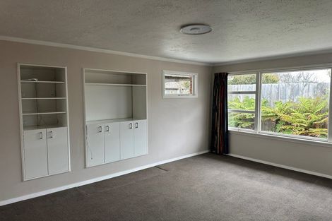 Photo of property in 90 Frensham Crescent, Woolston, Christchurch, 8062