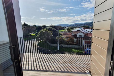 Photo of property in 94 Cambridge Terrace, Waterloo, Lower Hutt, 5011