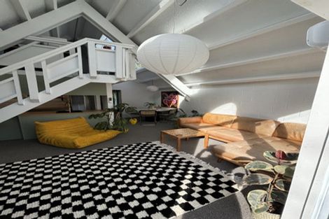 Photo of property in 2/62 South Karori Road, Karori, Wellington, 6012