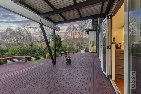 Photo of property in 8 Pineview Lane, Helensville, 0875