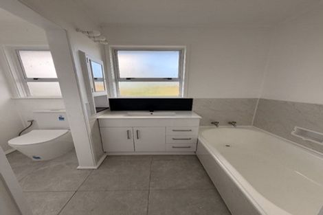 Photo of property in 27 Island View Road, Western Heights, Rotorua, 3015