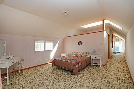 Photo of property in 6 Halse Place, Opunake, 4616