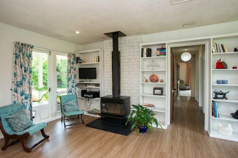 Photo of property in 20 Deakin Place, Clive, 4102