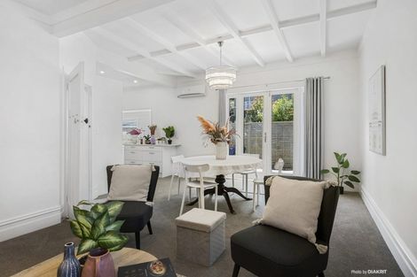 Photo of property in 124 Glenmore Street, Northland, Wellington, 6012