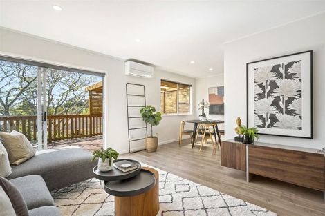 Photo of property in 35 Bayview Road, Bayview, Auckland, 0629