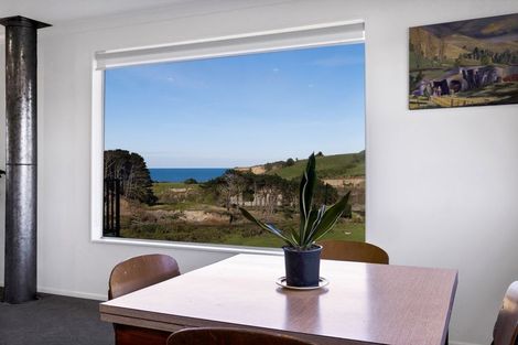 Photo of property in 48 Kawei Road, Ohawe, Hawera, 4671