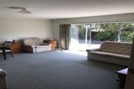 Photo of property in 2/32 Eastern Beach Road, Eastern Beach, Auckland, 2012