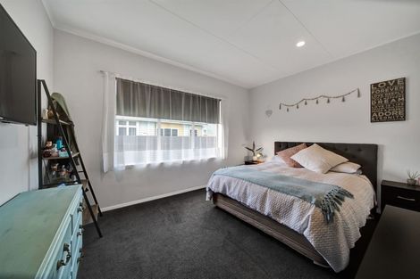 Photo of property in 24 Disraeli Street, Hawera, 4610