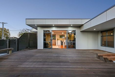 Photo of property in 15 Darley Street, Maeroa, Hamilton, 3200