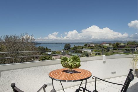 Photo of property in 114 Harbour View Road, Omokoroa, 3114