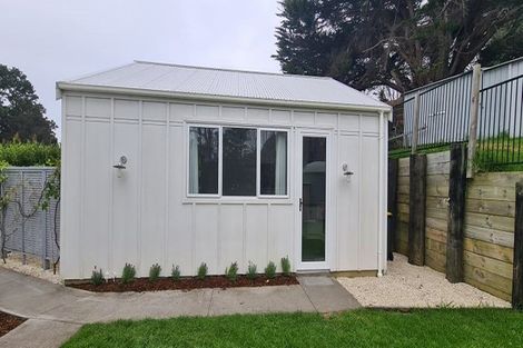 Photo of property in 23 Hobbs Road, Matakatia, Whangaparaoa, 0930