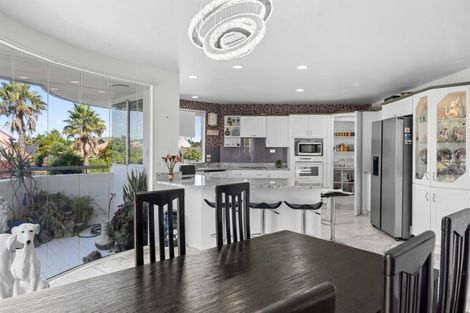 Photo of property in 2 Seychelles Drive, Papamoa Beach, Papamoa, 3118