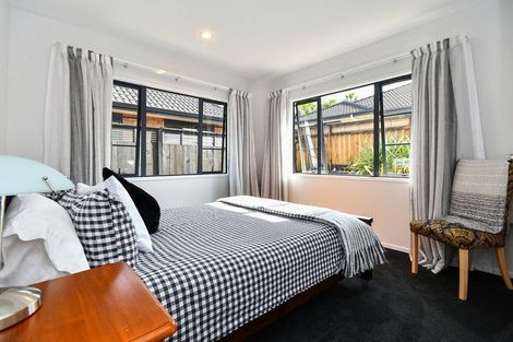 Photo of property in 51 Rathmar Drive, Manurewa, Auckland, 2105