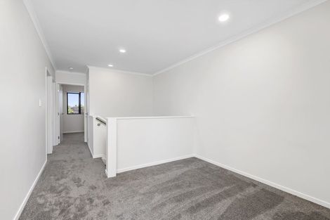 Photo of property in 10a Neilon Place, Northcross, Auckland, 0632