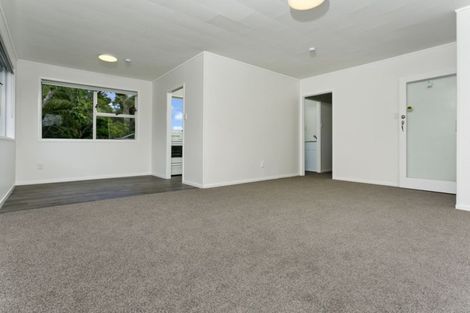 Photo of property in 135 Sunnynook Road, Forrest Hill, Auckland, 0620