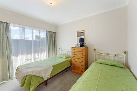 Photo of property in 32 Domain Road, Otaki, 5512