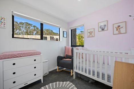 Photo of property in 18 Taupata Lane, Helensville, 0800