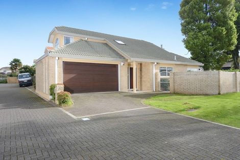 Photo of property in 63 Edgecumbe Road, Tauranga, 3110