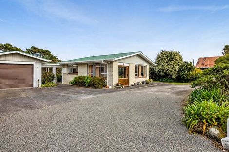 Photo of property in 84 Domett Street, Opunake, 4616