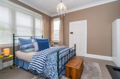 Photo of property in 10 Hill Street, Lawrence, 9532