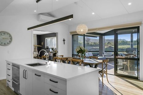 Photo of property in 14 Seven Oaks Drive, Kinloch, Taupo, 3377