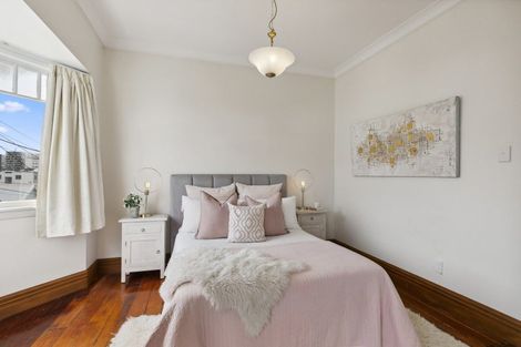 Photo of property in 8 Moir Street, Mount Victoria, Wellington, 6011