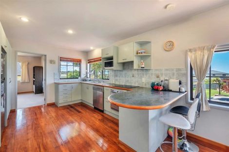 Photo of property in 7 San Lorenzo Rise, Henderson, Auckland, 0612