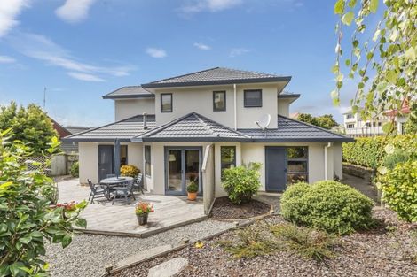 Photo of property in 13 Lanyon Place, Whitby, Porirua, 5024