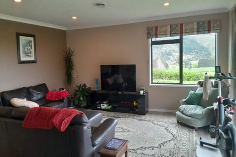 Photo of property in 92 Apotu Road, Kauri, 0185