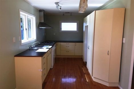 Photo of property in 13 Strid Road, Te Atatu South, Auckland, 0610