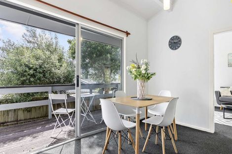 Photo of property in 38 D'oyly Drive, Stanmore Bay, Whangaparaoa, 0932