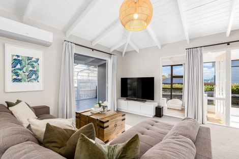 Photo of property in 45a Callender Terrace, Paraparaumu Beach, Paraparaumu, 5032